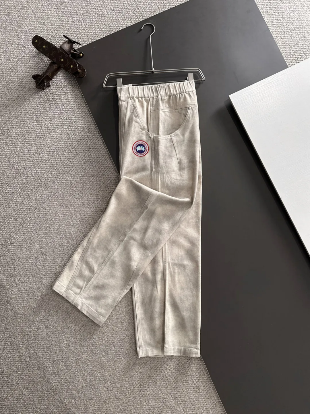 Next day shipping P360 Big Goose 2025 new autumn elastic band casual pants, thick counter-customized fabrics, high breathability and comfort, impeccable details, brand element design concept, reflecting high quality. It feels delicate and soft! It presents a casual cut and the upper body shape is great! Size: M-4XL